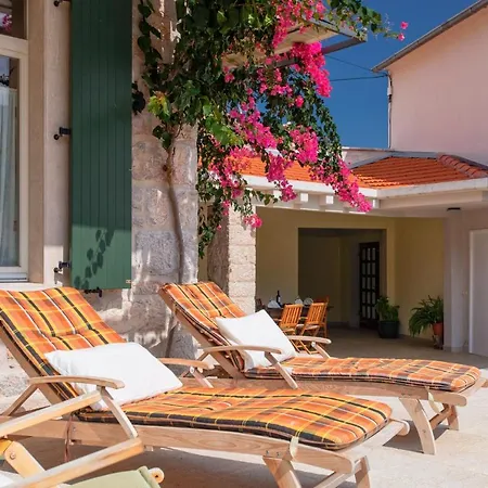 Stone House Caric Vila *