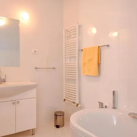 Stone House Caric Vila *