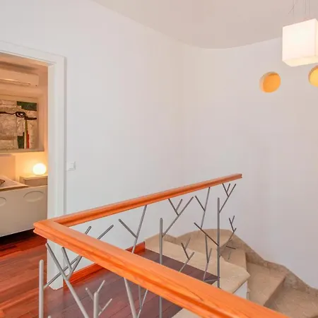 Vila Stone House Caric Svirce