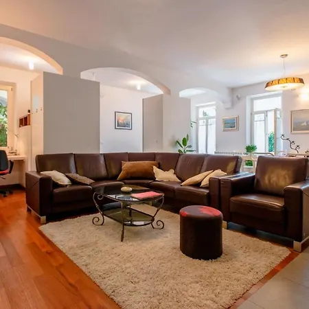 Stone House Caric Vila *
