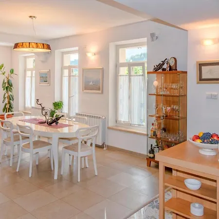 Stone House Caric Villa *